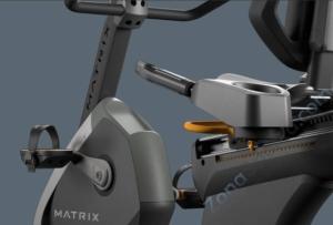 Горизонтальный велоэргометр Matrix Performance с консолью LED